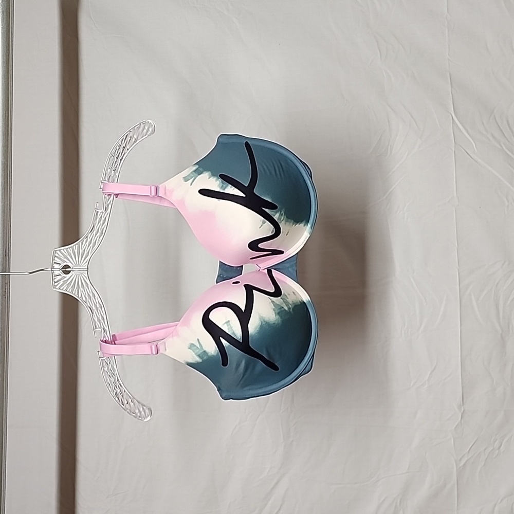 Pink Victoria Secrets Wear Everywhere T-Shirt Underwire Bra
